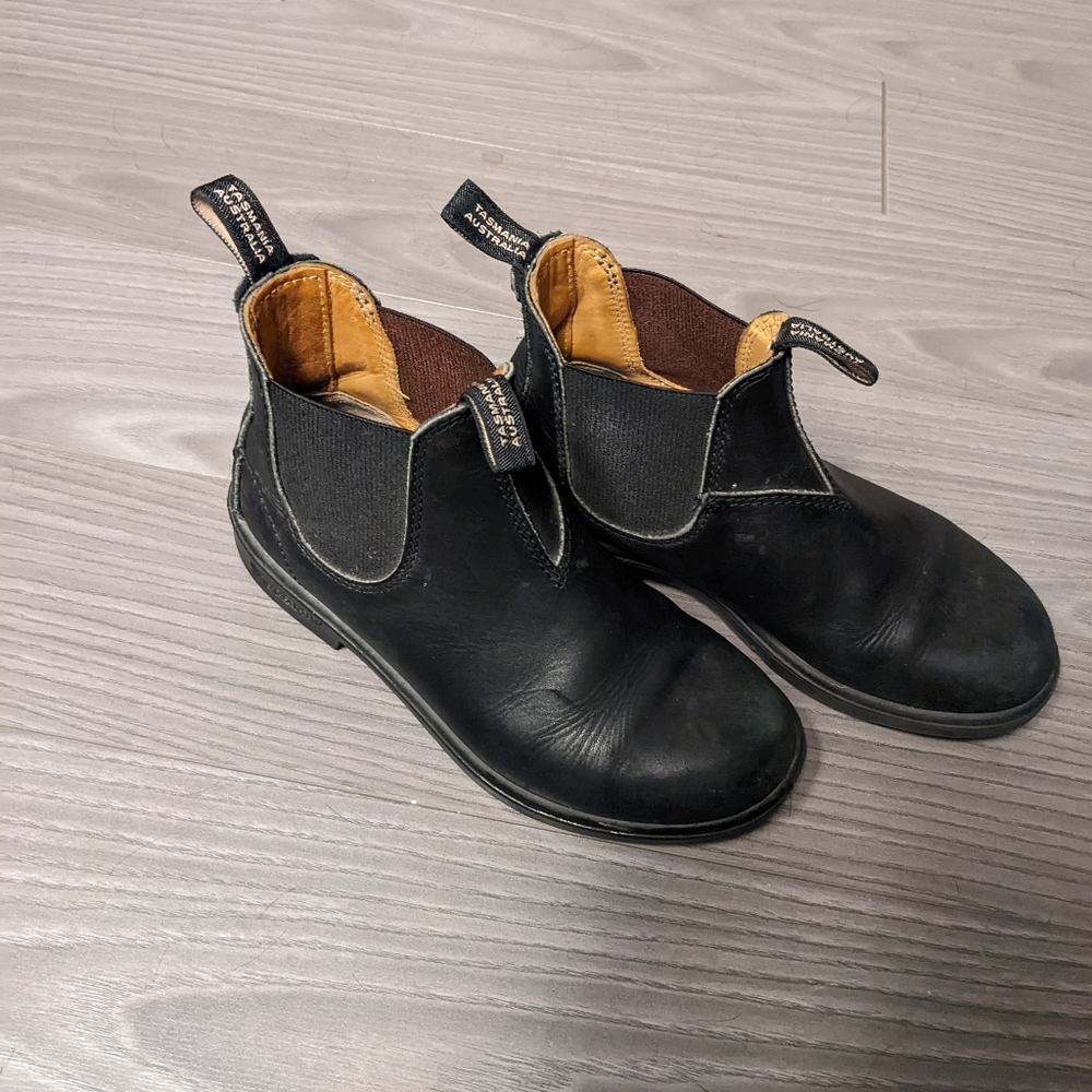 Blundstones